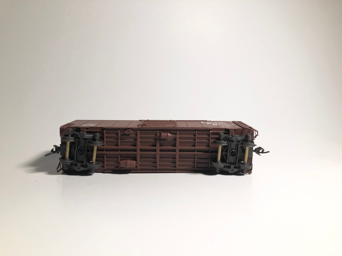 Canadian Pacific 50652 HO Gauge Brown Box Car