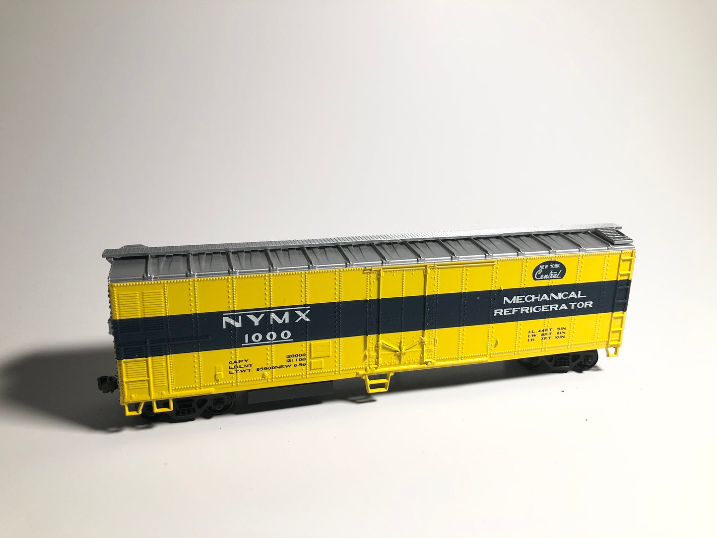 NYC NYMX 1000 HO Gauge Refrigeration Box Car