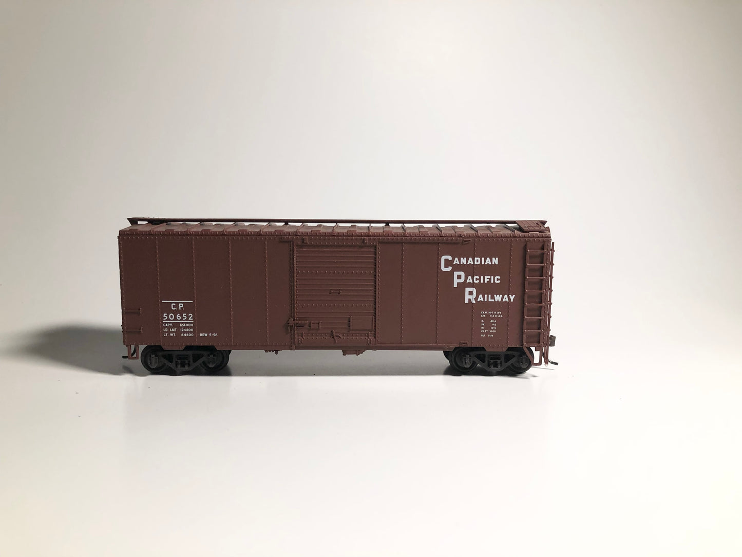 Canadian Pacific 50652 HO Gauge Brown Box Car